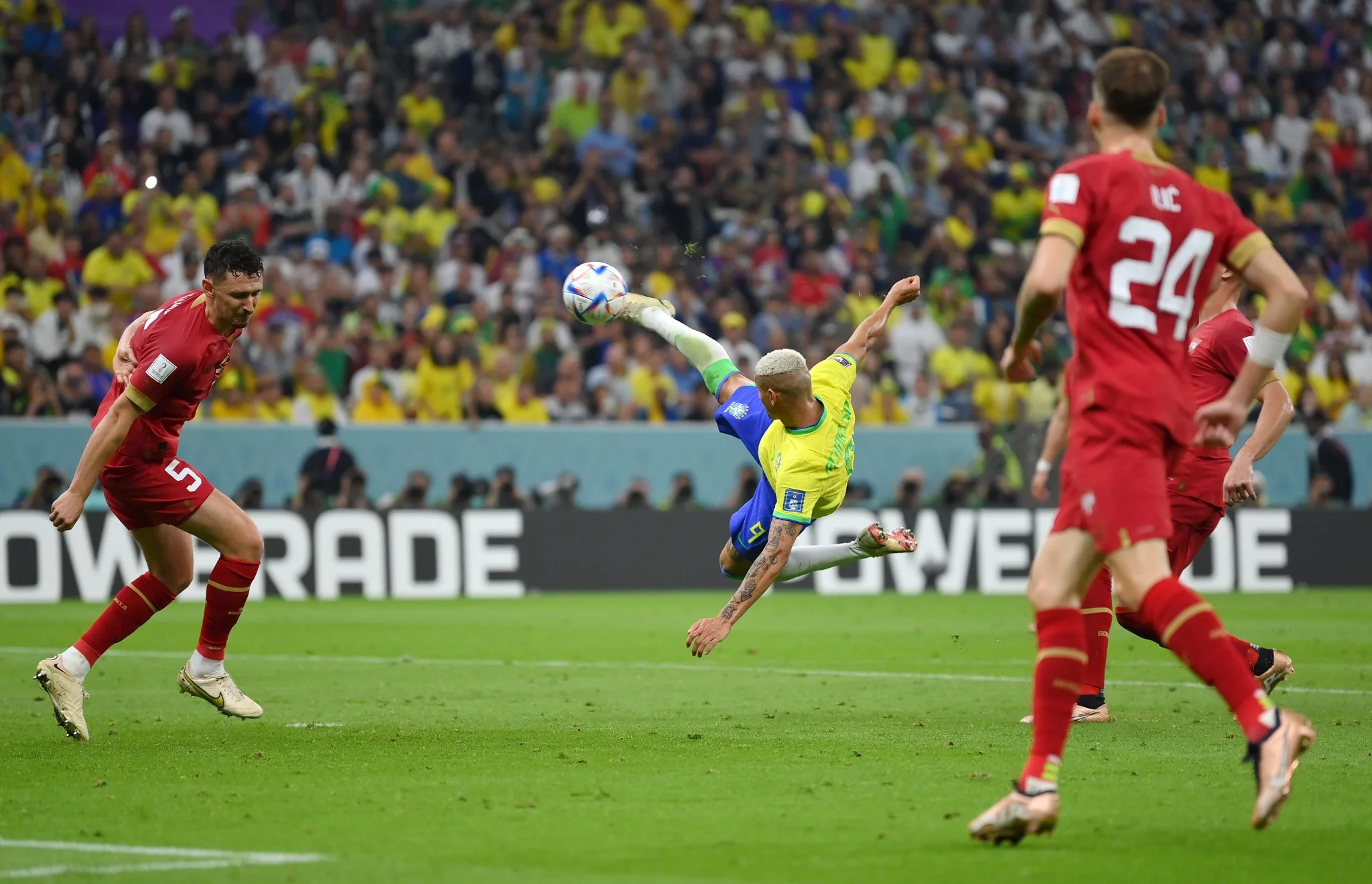 Brasil, el gran favorito del Mundial vence a Serbia con un sensacional golazo de Richarlison