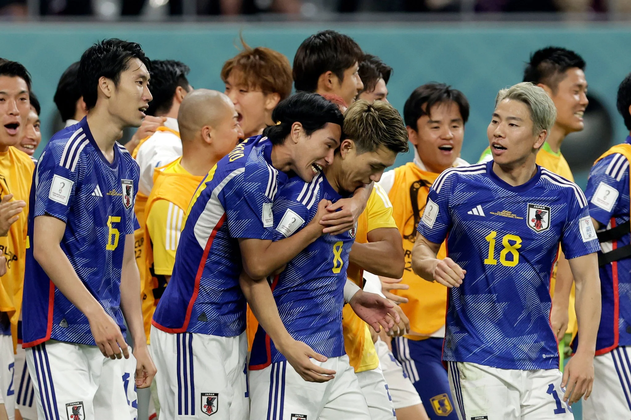 Japón sorprende a Alemania y la vence 2-1 en la apertura del grupo E