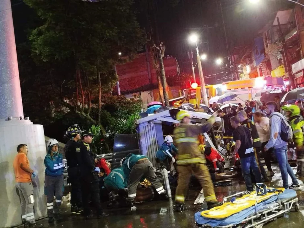 Caída de cabina del Metrocable Medellín de deja un muerto y nueve heridos
