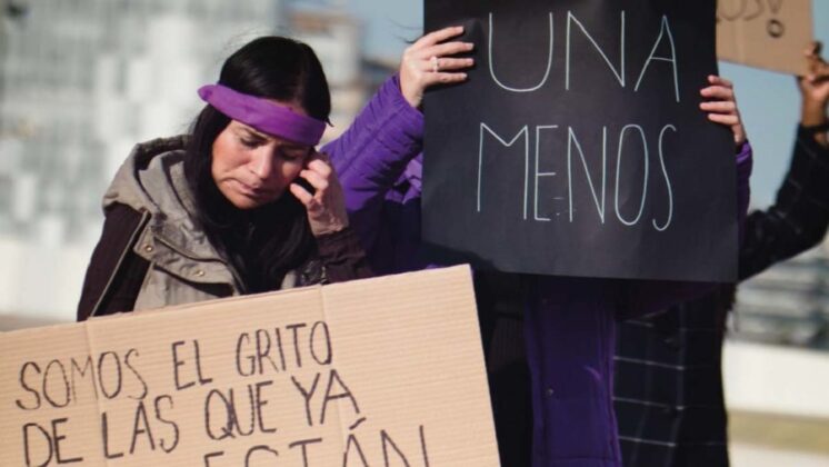 Según Medicina Legal un total de 92 mujeres en Colombia sufren agresiones a diario por parte de sus parejas sentimentales