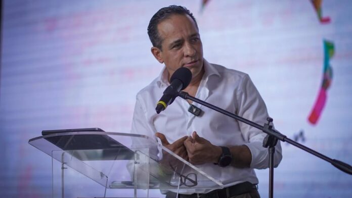 Alexander López
