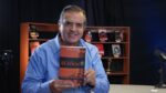 Rafael Poveda presenta su libro Más Allá del Silencio.